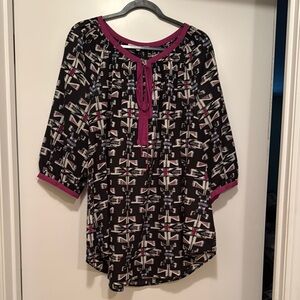 Daniel Rainn Black and White 3/4 Sleeve Blouse